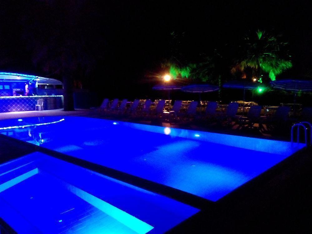 Art Hotel กุเซลชามิล ภายนอก รูปภาพ